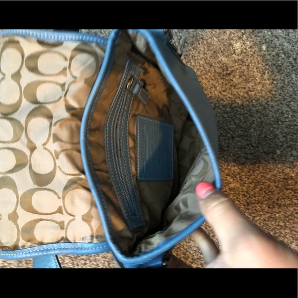 Coach - Picture 4 of 7